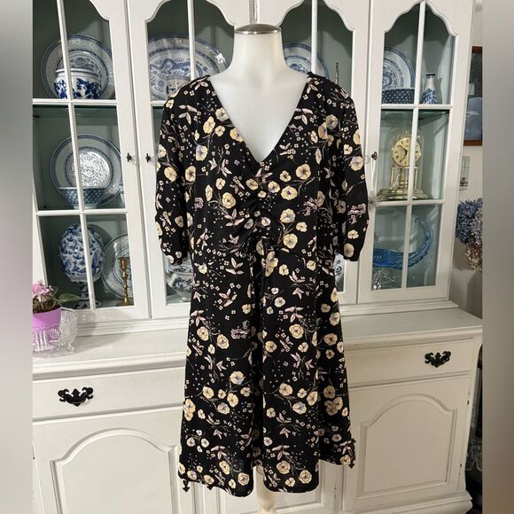 LC Lauren Conrad Dresses & Skirts - LC Lauren Conrad Black Floral Half Sleeve Dress Size XL